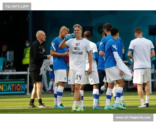 球员赛前热身穿特制T恤，为重病儿童加油